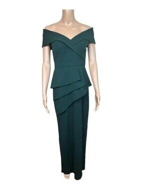 Xscape Preowned Off the Shoulder Scuba Crepe Column Gown Green Size 4